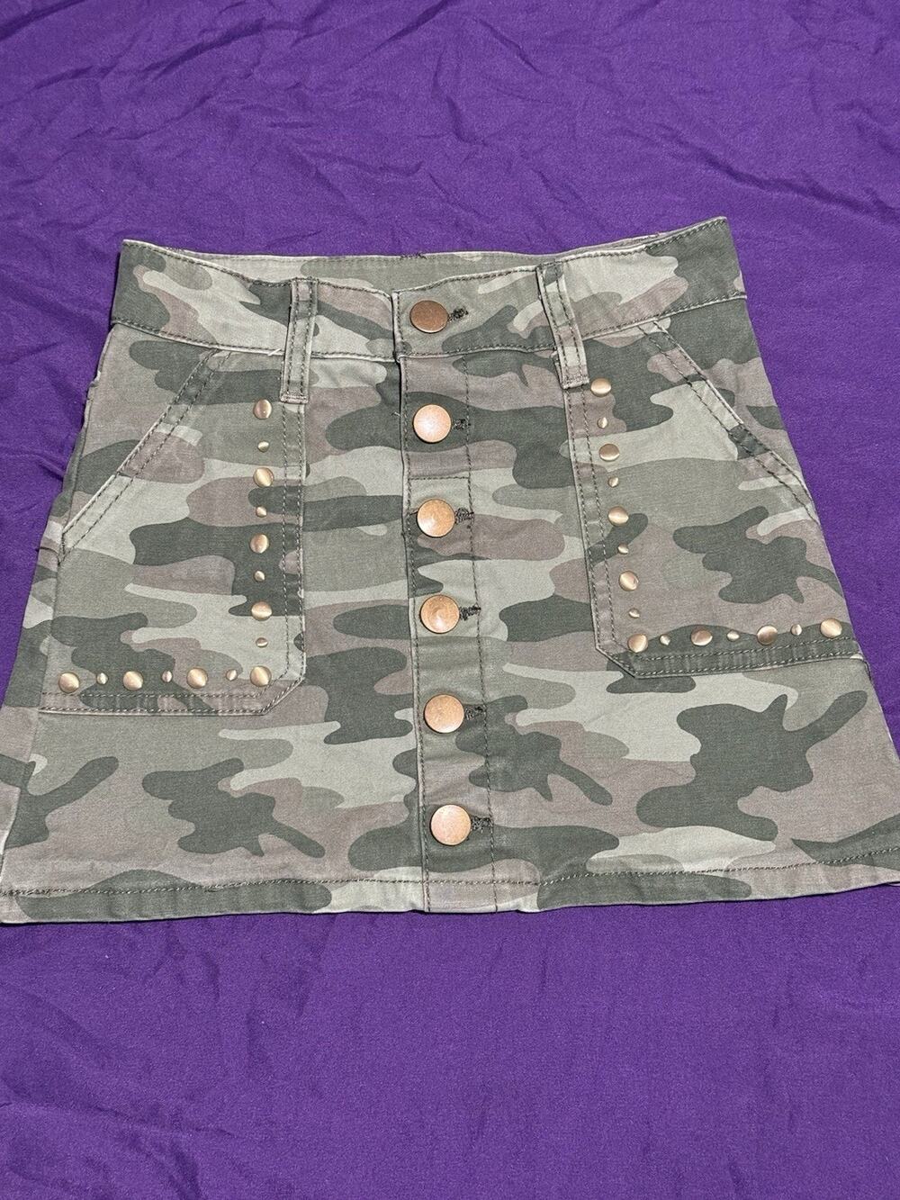 Justice Girls Camo Skort Skirt Size 7 Green